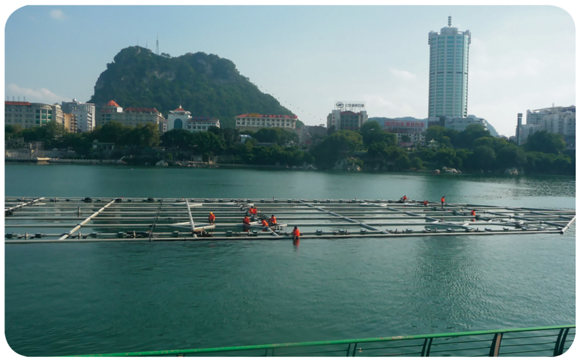 廣西(xī)柳州百裏(lǐ)柳江噴泉(quán)